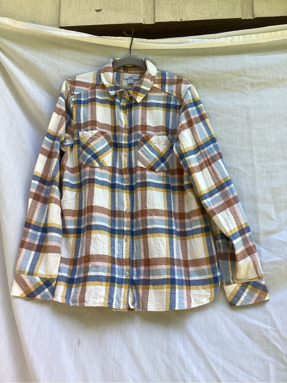 croft & barrow Plaid Button-Down Shirt in Cream, Blue & Brown, size medium